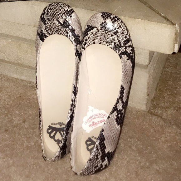 Women’s Python Print Flats - Picture 1 of 4